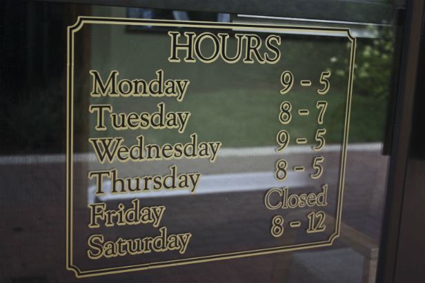 West Gate Dental  Arlington Heights.  We have a wide range of vinyls available including metallics like gold. 